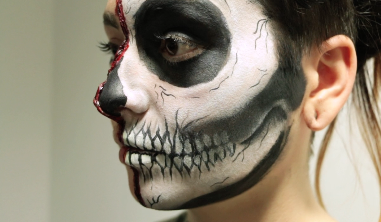 VIDEO: ‘Half skull’ Halloween makeup tutorial