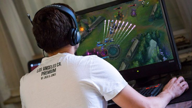 Video Game Addiction Ruined Student’s Uni Life