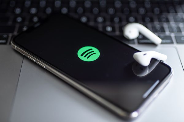Spotify, a platform to listen music from our favourite artists