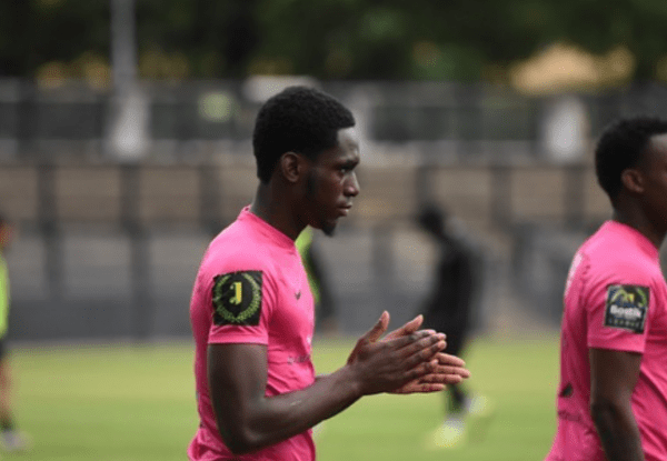 Kelvin Adeji playing for Tooting and Mitcham United 