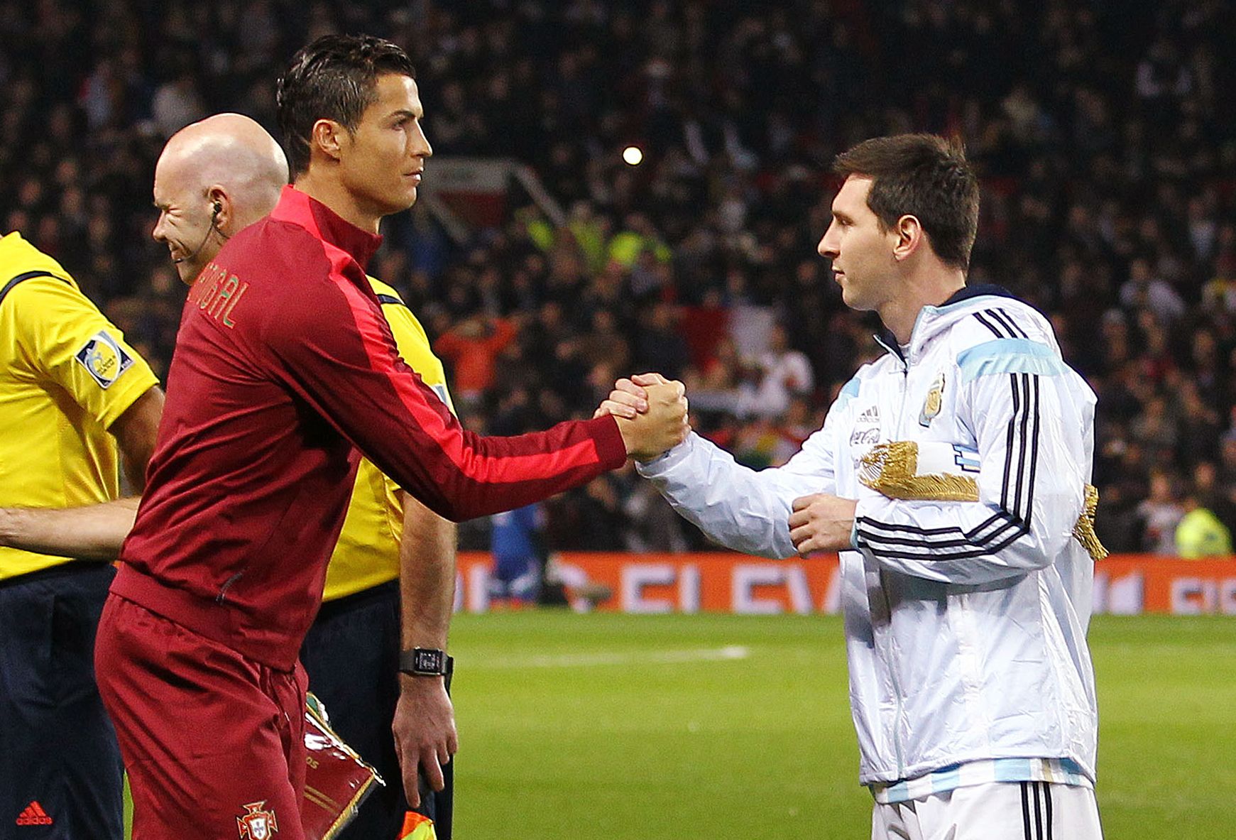 Ronaldo and Messi shake hands before international friendly between Portugal and Argentina